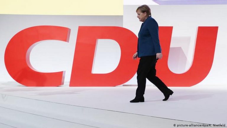 Yorum: Merkel’in partisi CDU yol ayrımında