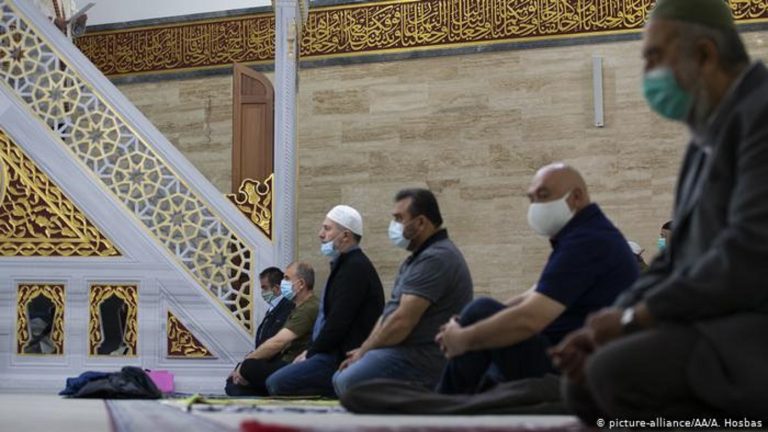 Milli Görüş’e mali destek Fransa’yı karıştırdı