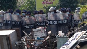 Myanmar, Hindistan’a sığınan polis memurlarının iadesini istedi