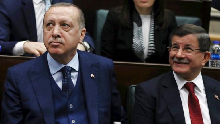 Davutoğlu Yunan medyasına konuştu: Erdoğan, Türkiye’yi AB’den uzaklaştırıyor