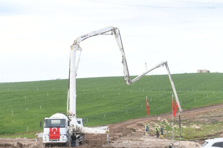 Temeli atılan Ceylanpınar-Kızıltepe Yolu yaklaşık 240 milyon TL.ye mal olacak