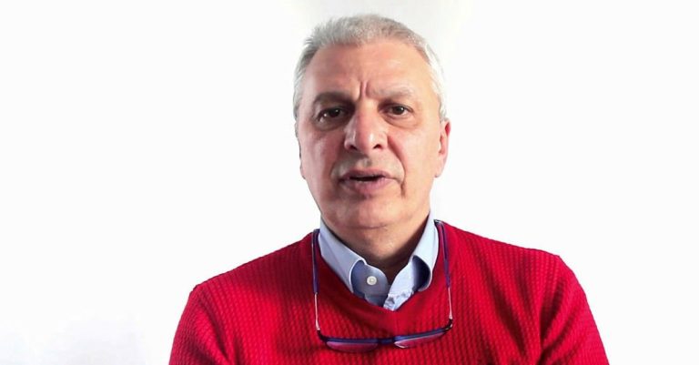 Savcı yakasına yapışmalı