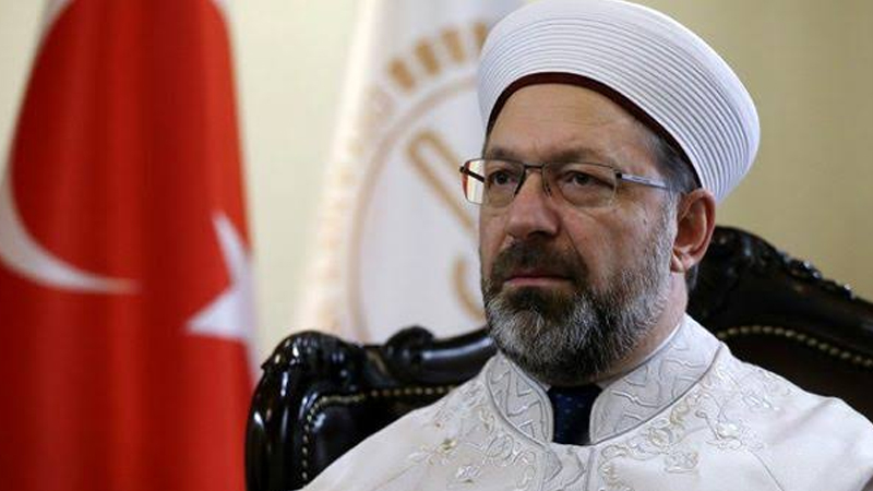 Diyanet İşleri Başkanı Erbaş: Hac yolculuğu salgının seyrine bağlı