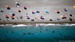 Tam kapanma: Turizmciler hükümetten destek bekliyor