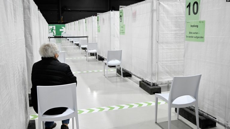 Almanya’da İki Doz Aşı Olanlara Testsiz Seyahat Özgürlüğü