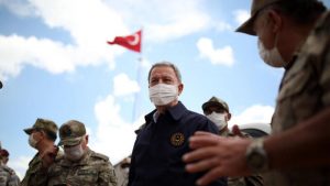 Bakan Akar Namaz Dağı’nda inceleme yaptı