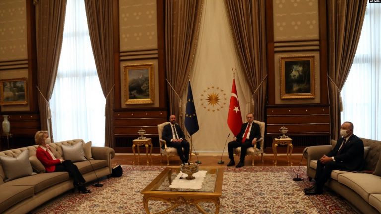 Ankara Görüşmesindeki Protokol Sorunu AB İçinde Tartışma Yarattı