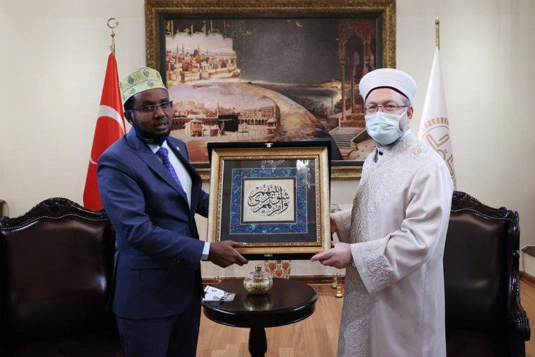 Somali Din ve Evkaf Bakanı Ömer Ali Roble’den Diyanet’e ziyaret