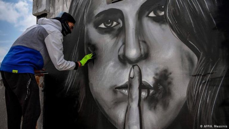 Pandemide kadına şiddet arttı