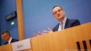 Spahn: Almanya’da üçüncü dalga kırıldı