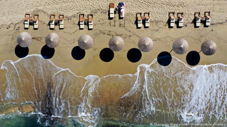 Yunanistan’dan turizme 400 milyon euroluk ek destek