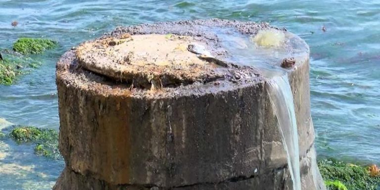 Kanalizasyon suyu denize aktı