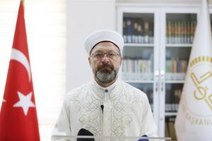 “İslamofobi, içinde ırkçılık barındıran bir İslam düşmanlığıdır”
