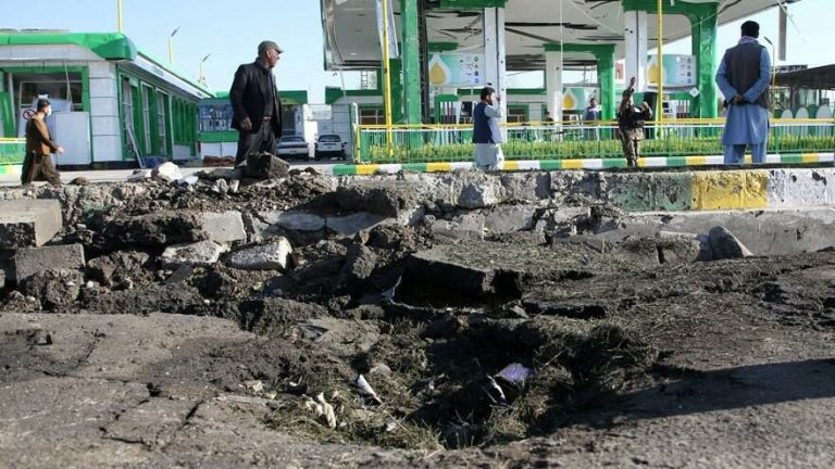 Afganistan’da cuma namazı kana bulandı: 12 ölü, 15 yaralı