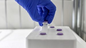 BioNTech aşısının daha dayanıklı versiyonu için çalışıyor