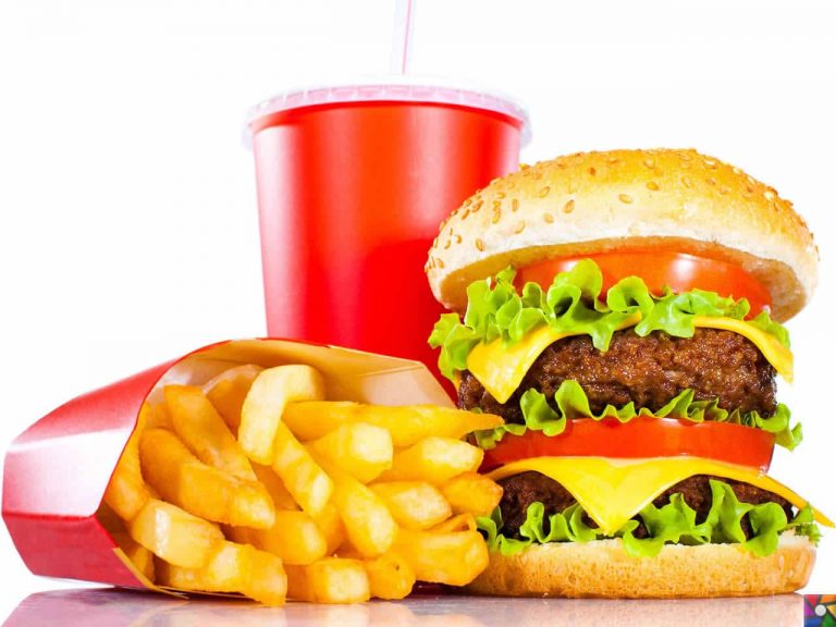 Uşak Üniversitesi İletişim Fakültesi Halkla İlişkiler ve Reklamcılık Bölümü öğrencilerinden (Z) kuşağının beslemesiyle ilgili kampanya