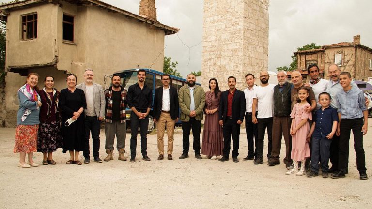 TRT Genel Müdürü Eren Gönül Dağı setini ziyaret etti