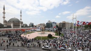 Taksim Camii ibadete açıldı