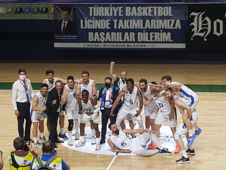 Büyükşehir Kağıtspor basket play-off u garantiledi