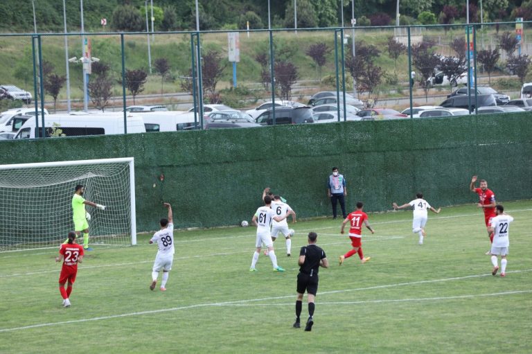 Kocaelispor ile Sakaryaspor yıllar sonra finalde karşı karşıya gelecekler