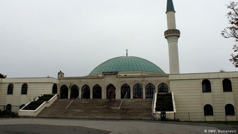 Avusturya’da camiler ve Müslüman dernekler haritasına tepki