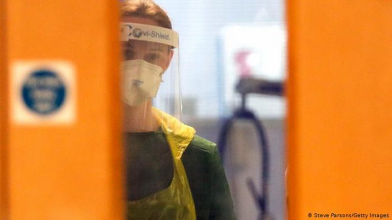 Delta endişesi: İngiltere Özgürlük Günü erteledi