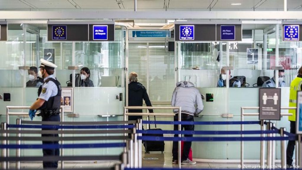 Almanya AB vatandaşı olmayanlar için seyahat kısıtlamalarını gevşetiyor