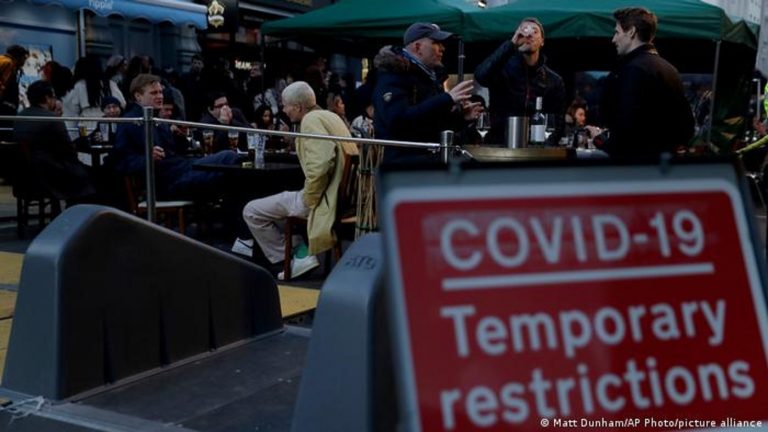 İngiltere’de Delta varyantı hızla yayılıyor