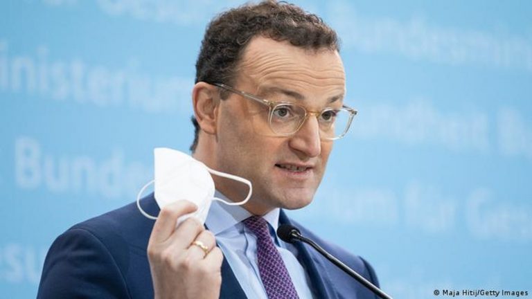 Almanya’da “düşük kaliteli maske” iddiaları Sağlık Bakanı’nı zora soktu