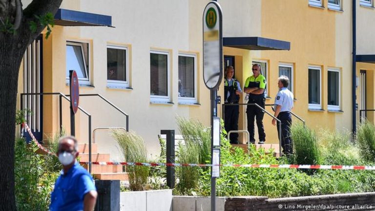 Almanya’da kent merkezinde silahlı saldırı: 2 ölü