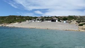 Bozcaada’da ‘gabion duvar’ tartışması