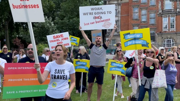 İngiliz Turizmciler Hükümeti Protesto Etti