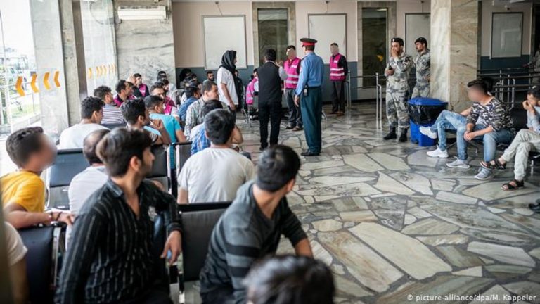 Afganistan’dan Almanya’ya: Afganları göndermeyin