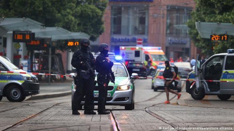 İçişleri Bakanı’ndan entegrasyon politikalarına eleştiri