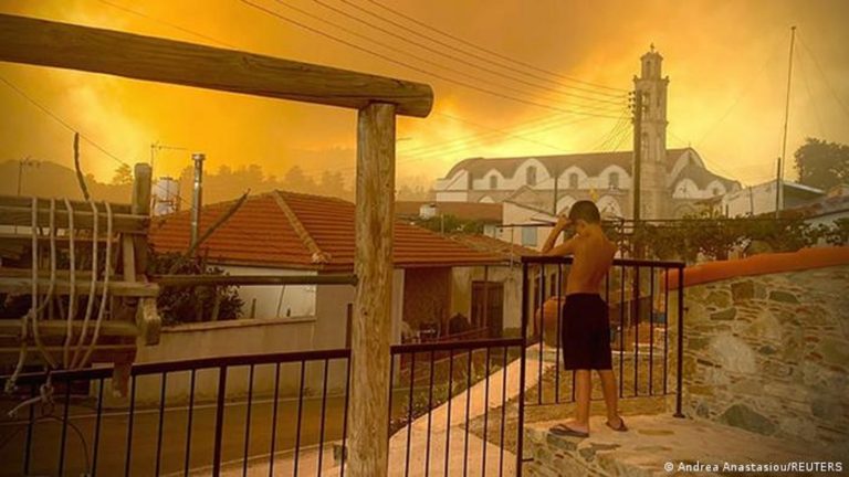 Kıbrıs’ta ölümcül orman yangını