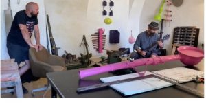 Mühimmatı enstrümana dönüştürüyor