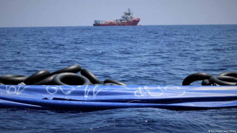 Kaş ve Girit açıklarında tekne battı