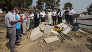 Manavgat’taki yangında hayatını kaybeden çift toprağa verildi