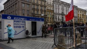 Polonya, Türkiye’den dönenlere karantinayı kaldırıyor