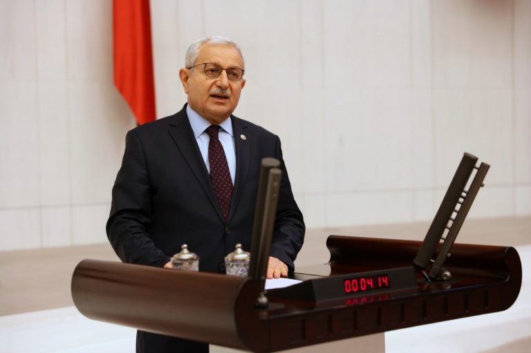 İYİ Parti İstanbul Milletvekili Hayrettin Nuhoğlu, ‘Çapsız danışmanlar Cumhurbaşkanı Erdoğan’nı yanıltıyor