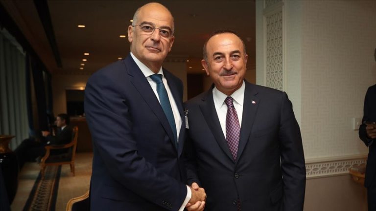 Bakan Çavuşoğlu Dendias ile görüştü