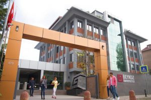 Beykoz Üniversitesi’ne öğrencilerinden tam puan