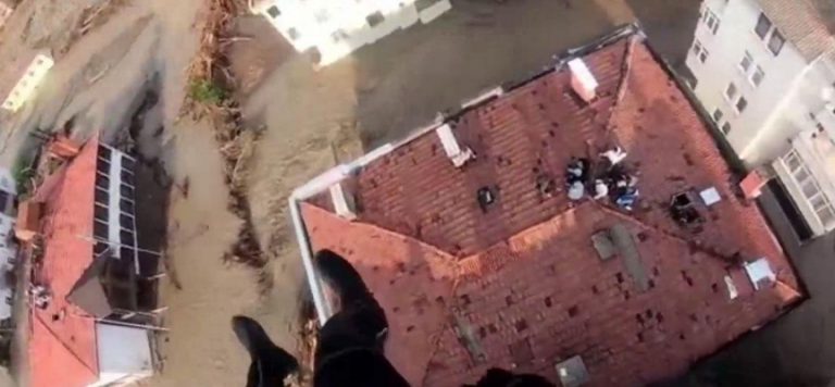 Sahil Güvenlik sel bölgesinde 336 kişiyi tahliye etti