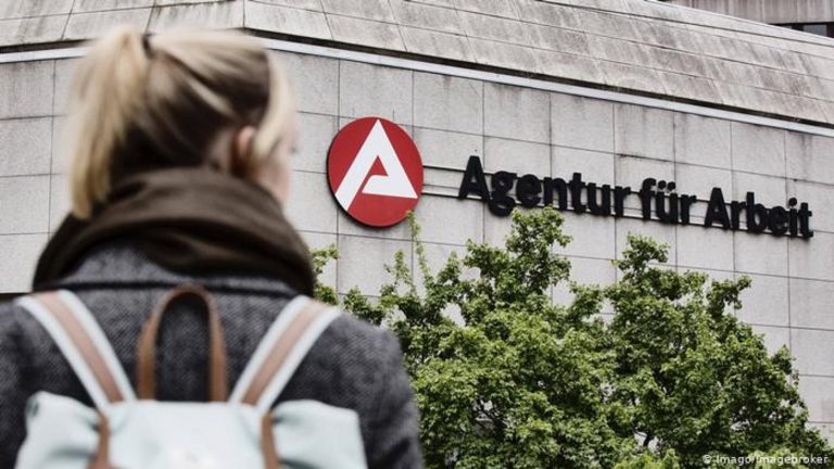 Almanya’da istihdam piyasasında “güçlü” toparlanma beklentisi