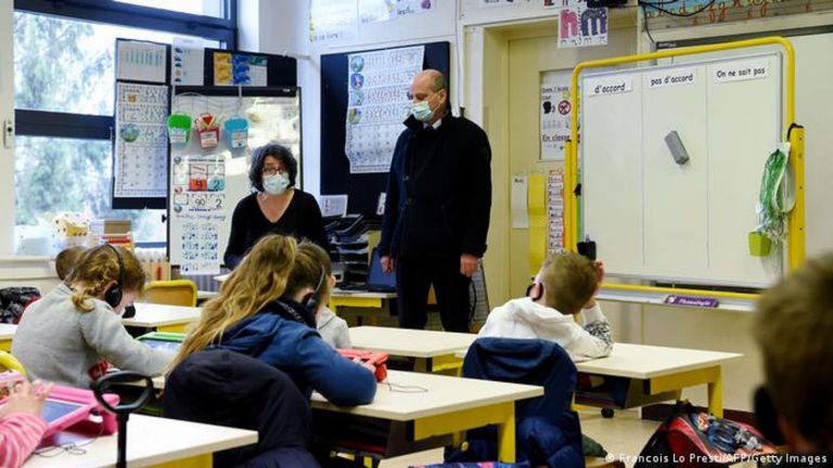 DSÖ ve UNICEF’ten hükümetlere “okulları açık tutun” çağrısı