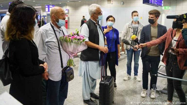 Almanya’da pek çok kent Afgan sığınmacı almak istiyor