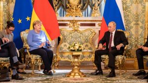 Merkel-Putin zirvesinde Afganistan ve Navalni atışması