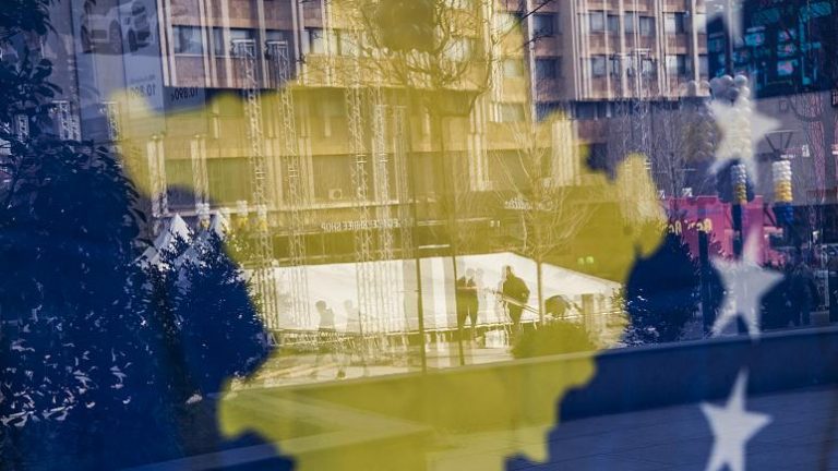 Kosova: 1999’daki katliama ‘uydurma’ diyen Sırp vekilin hapis cezası onandı