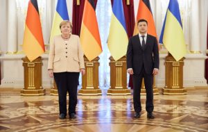 Almanya Başbakanı Merkel, Ukrayna’nın önemli tarihleri arifesinde Kıyiv’e resmi ziyaret gerçekleştirdi