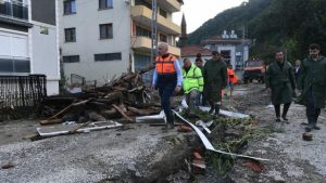 Bakan Karaismailoğlu Ayancık’ta: Burayı normal yaşam haline getirmek içinde topyekûn mücadele edeceğiz